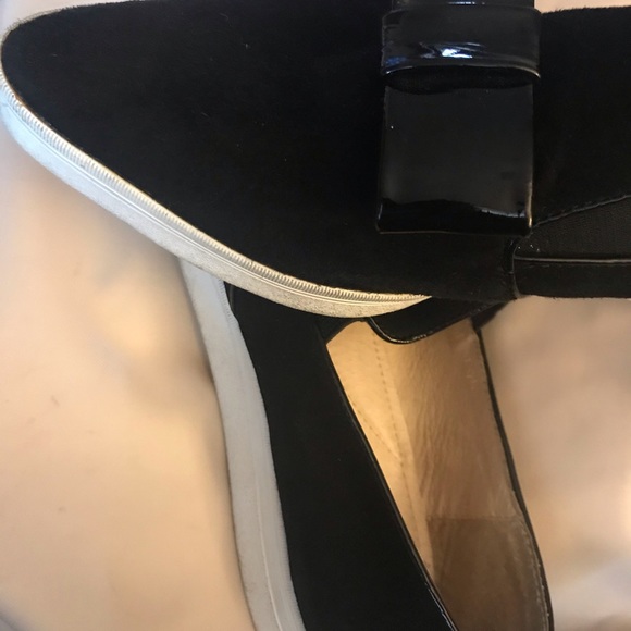 Pointy Toe Suede & Patent Leather Flats. - Picture 6 of 11